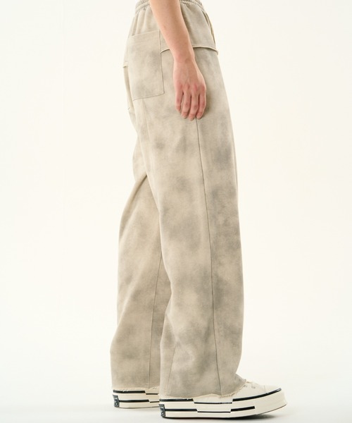 DISCOVERED(ディスカバード)の「DISCOVERED DOCKING DAMAGE WIDE SWEAT PANTS(その他パンツ・メンズ・ベージュ/ブラック・1/3)」の10枚目の写真
