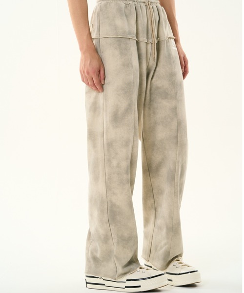 DISCOVERED(ディスカバード)の「DISCOVERED DOCKING DAMAGE WIDE SWEAT PANTS(その他パンツ・メンズ・ベージュ/ブラック・1/3)」の12枚目の写真