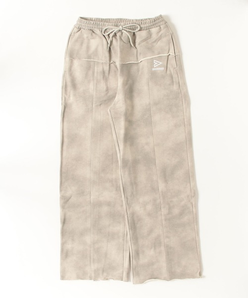 DISCOVERED(ディスカバード)の「DISCOVERED DOCKING DAMAGE WIDE SWEAT PANTS(その他パンツ・メンズ・ベージュ/ブラック・1/3)」の4枚目の写真