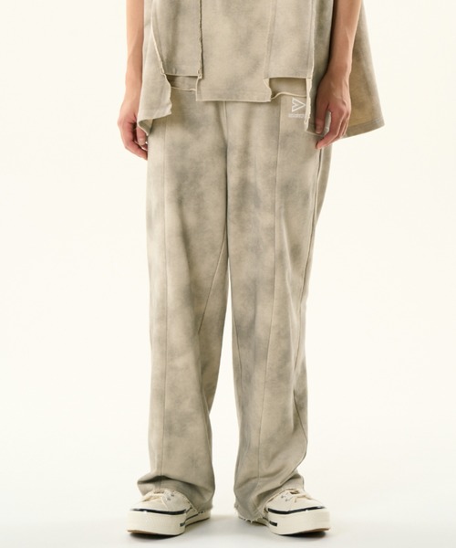 DISCOVERED(ディスカバード)の「DISCOVERED DOCKING DAMAGE WIDE SWEAT PANTS(その他パンツ・メンズ・ベージュ/ブラック・1/3)」の6枚目の写真