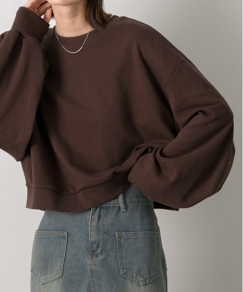 ad thie(アドティエ)の「ショート丈 裏毛プルオーバー(スウェット・レディース・チャコール/アイボリー/ネイビー/オートミール/ブラック/杢グレー/レッド/ブラウン・FREE)」の5枚目の写真