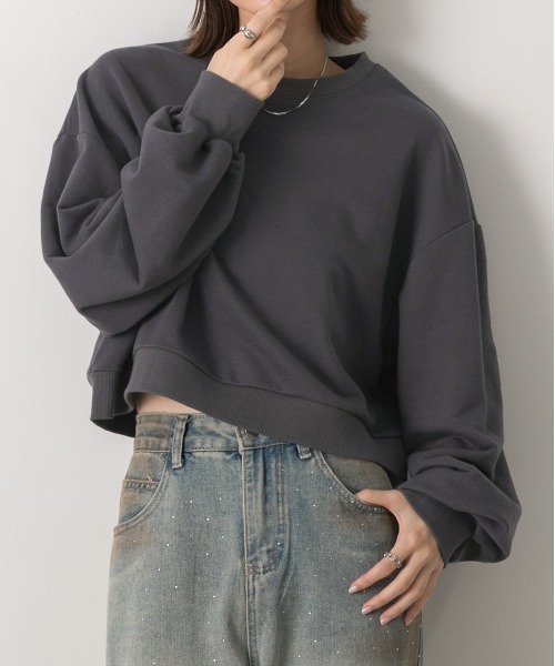 ad thie(アドティエ)の「ショート丈 裏毛プルオーバー(スウェット・レディース・チャコール/アイボリー/ネイビー/オートミール/ブラック/杢グレー/レッド/ブラウン・FREE)」の4枚目の写真