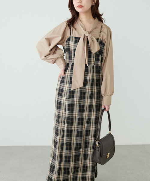 natural couture(ナチュラルクチュール)の「デニム風ビスチェキャミワンピース(ワンピース・レディース・ブラウン/その他1/インディゴブルー/ブラック・MEDIUM/LARGE)」の12枚目の写真