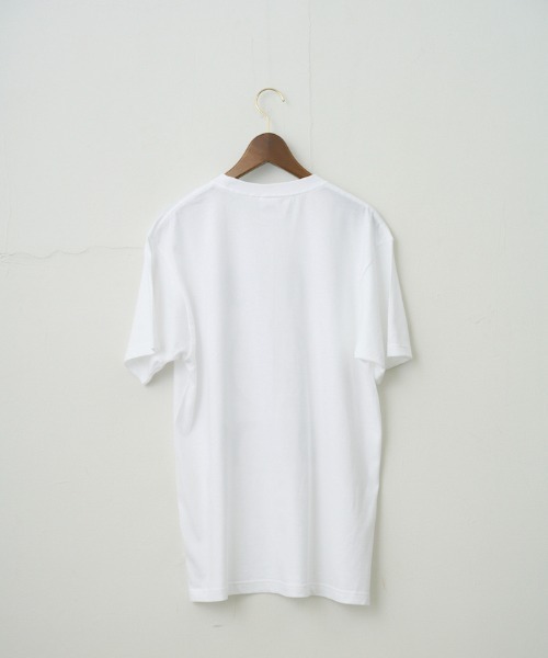 Auntie Rosa（アンティローザ）の「マンチェスターシティ　CHAMPIONSｰTシャツ（Tシャツ/カットソー・メンズ・ブラック/ホワイト/チャコール・MEDIUM/LARGE/X-LARGE）」の5枚目の写真