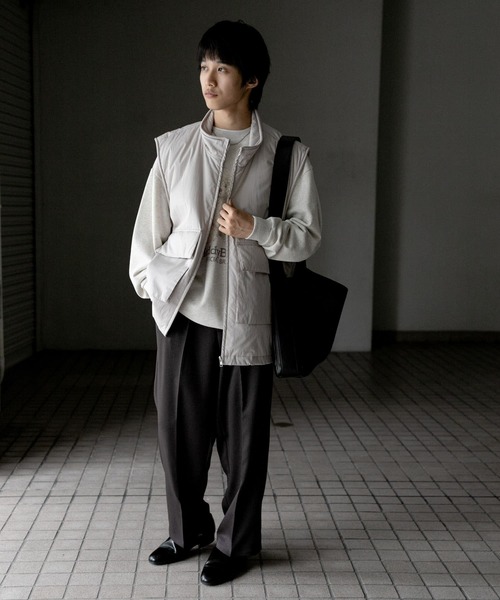 SENSE OF PLACE by URBAN RESEARCH（センスオブプレイスバイアーバンリサーチ）の「ダブルポケットトラックベスト（ダウンベスト・メンズ・ブラック/ライトベージュ・MEDIUM/LARGE）」の14枚目の写真