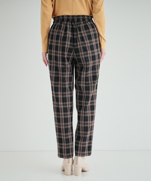 DRESKIP（ドレスキップ）の「◆【洗える】すっきりきれい見え ストレッチテーパードパンツ（その他パンツ・レディース・キャメル/ブラック系1/ブラック・02/03/04）」の19枚目の写真