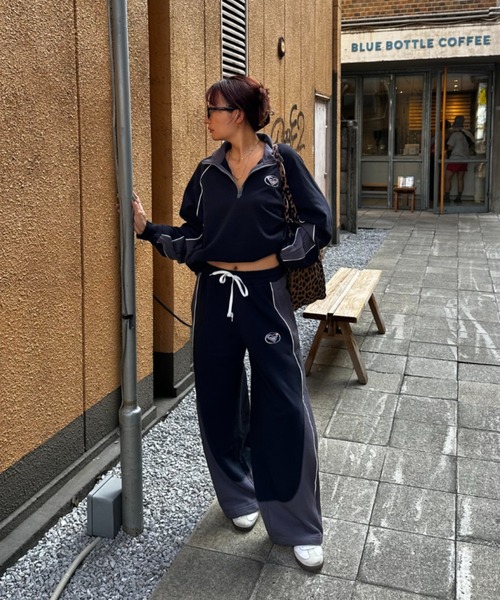 ROXY(ロキシー)の「【ZOZO限定アイテム】SATURN WAVES PANTS/ロキシードローコード付きウエストゴムスウェットパンツ(その他パンツ・レディース・ホワイト/ブラック/グレー・FREE)」の12枚目の写真