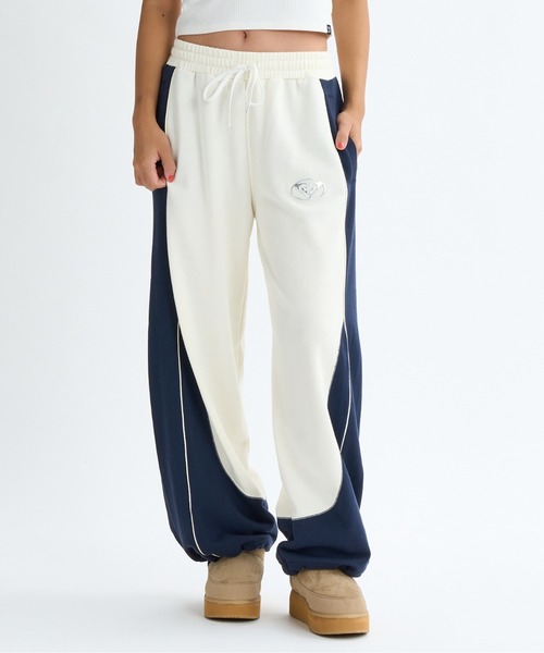 ROXY(ロキシー)の「【ZOZO限定アイテム】SATURN WAVES PANTS/ロキシードローコード付きウエストゴムスウェットパンツ(その他パンツ・レディース・ホワイト/ブラック/グレー・FREE)」の20枚目の写真