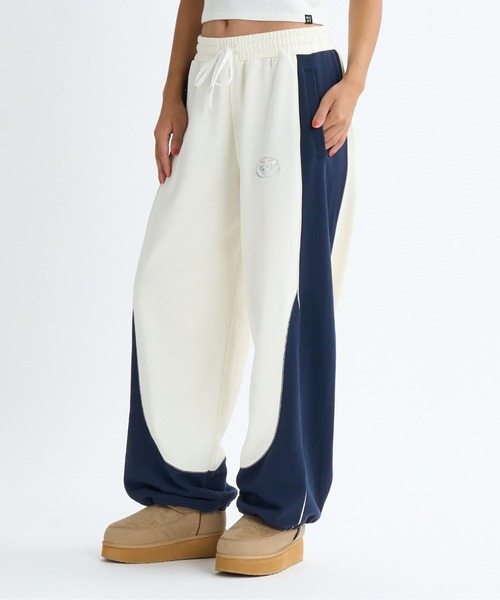 ROXY(ロキシー)の「【ZOZO限定アイテム】SATURN WAVES PANTS/ロキシードローコード付きウエストゴムスウェットパンツ(その他パンツ・レディース・ホワイト/ブラック/グレー・FREE)」の21枚目の写真