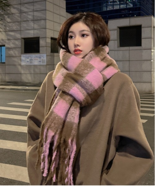 Per sist ence（パーシエンス）の「ボリュームレトロチェックフリンジマフラー（マフラー・レディース・ブラック/ライトブルー/ブルー/ブラウン/グリーン系/パープル/グリーン/ピンク/ローズ・FREE）」の22枚目の写真