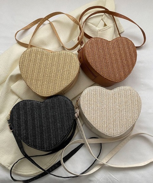 Pochi Pouch(ポチポーチ)の「Pochi Pouch/2way ミニ ハートデザイン わら編み ショルダーバッグ(ショルダーバッグ・レディース・ブラック/ブラウン/ホワイト/ベージュ・FREE)」の10枚目の写真