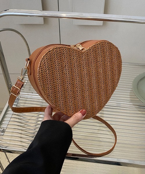 Pochi Pouch(ポチポーチ)の「Pochi Pouch/2way ミニ ハートデザイン わら編み ショルダーバッグ(ショルダーバッグ・レディース・ブラック/ブラウン/ホワイト/ベージュ・FREE)」の14枚目の写真