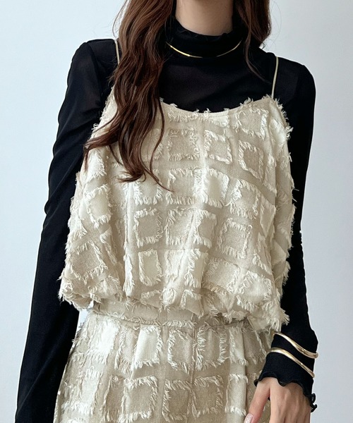 Futier land（フューティアランド）の「スクエアフリンジバルーンキャミビスチェ（キャミソール・レディース・ブラウン/グレイッシュベージュ/ブラック・MEDIUM）」の3枚目の写真