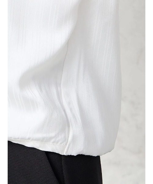 Perfect Suit FActory（パーフェクトスーツファクトリー）の「シャドーストライプ９分袖ブラウス　ホワイト/ベージュ（Tシャツ/カットソー・レディース・オフホワイト/ベージュ・S/M/L）」の20枚目の写真