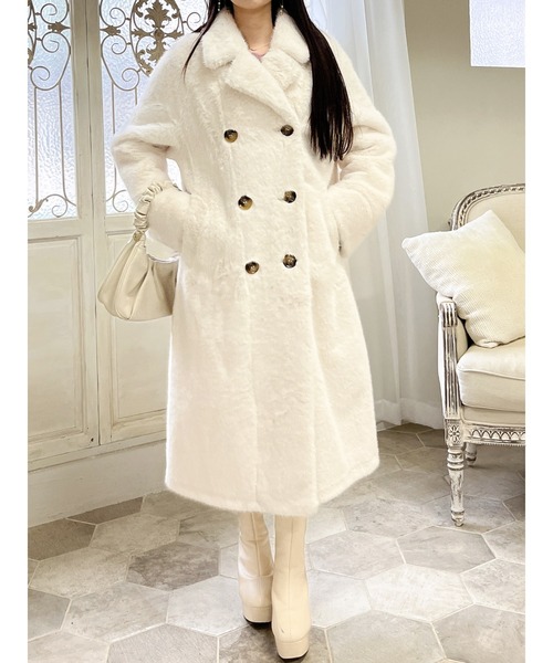 MIIA(ミーア)の「ふわふわロングファーコート(その他アウター・レディース・ベージュ/ブラウン/オフホワイト・FREE)」の6枚目の写真