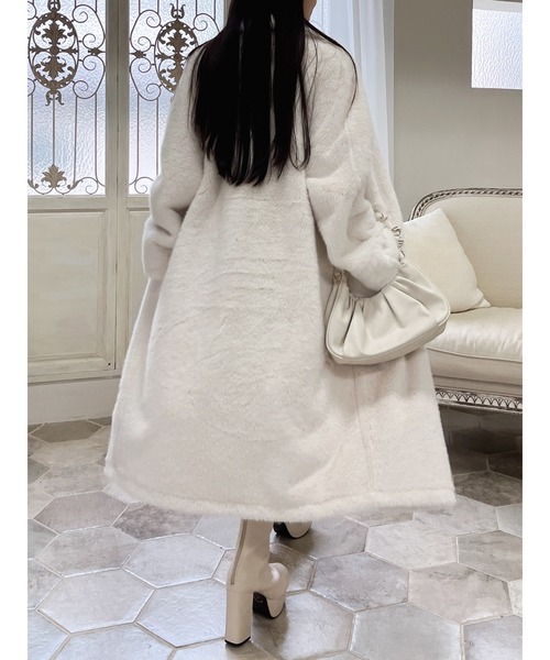 MIIA(ミーア)の「ふわふわロングファーコート(その他アウター・レディース・ベージュ/ブラウン/オフホワイト・FREE)」の10枚目の写真