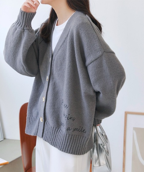 KOBE LETTUCE(コウベレタス)の「ロゴ刺繍ニットカーディガン(カーディガン/ボレロ・レディース・オフホワイト/グレー・M)」の8枚目の写真