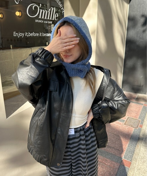 StyleSea(スタイルシー)の「フロントボタン付きバイカラーニットバラクラバ(ニットキャップ/ビーニー・レディース・チャコールグレー/ライトグレー/ブラウン/ベージュ/ブルー/パープル/レッド・FREE)」の3枚目の写真