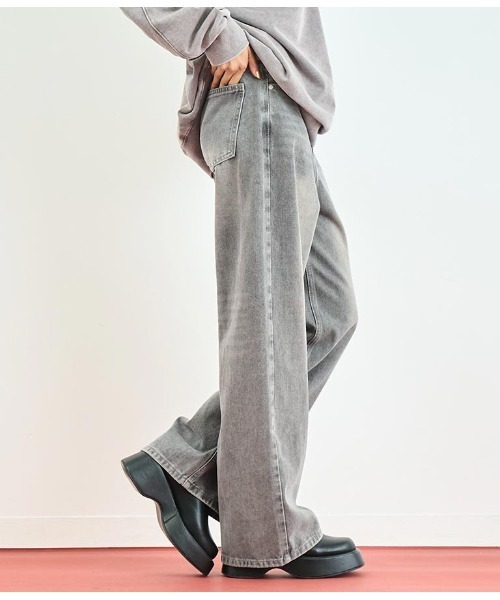 ANAP(アナップ)の「ウォッシュ加工ストレートデニムパンツ(デニムパンツ・レディース・ライトブルー/スミクロ・S/M)」の4枚目の写真