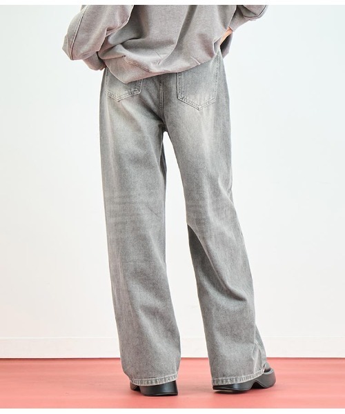 ANAP(アナップ)の「ウォッシュ加工ストレートデニムパンツ(デニムパンツ・レディース・ライトブルー/スミクロ・S/M)」の5枚目の写真