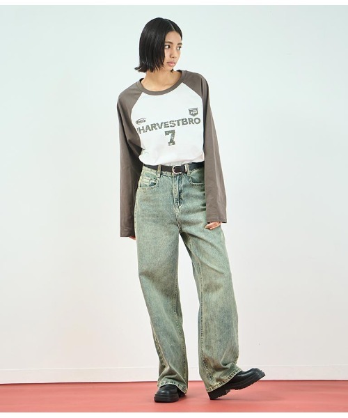 ANAP(アナップ)の「ウォッシュ加工ストレートデニムパンツ(デニムパンツ・レディース・ライトブルー/スミクロ・S/M)」の11枚目の写真