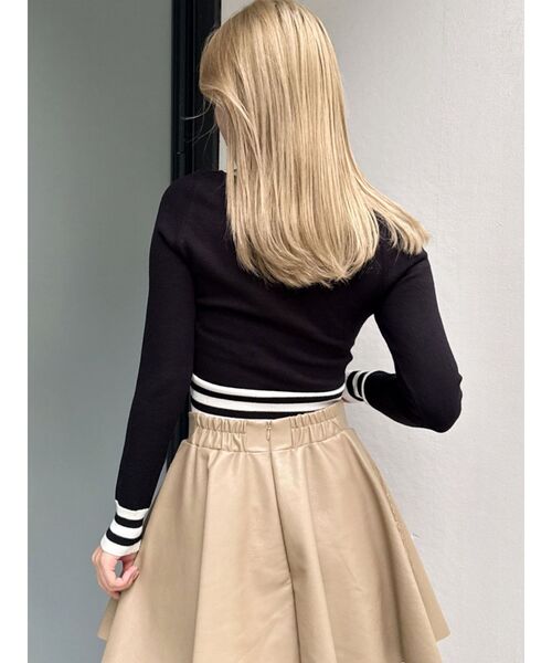 GYDA（ジェイダ）の「molar Vネックニットトップス（ニット/セーター・レディース・ブラック/オフホワイト/グリーン・FREE）」の18枚目の写真