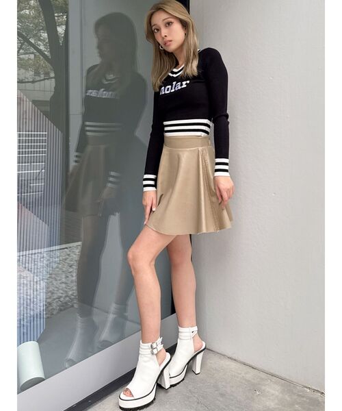 GYDA（ジェイダ）の「molar Vネックニットトップス（ニット/セーター・レディース・ブラック/オフホワイト/グリーン・FREE）」の20枚目の写真