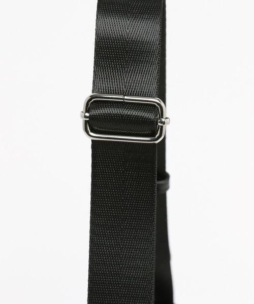 niko and...（ニコアンド）の「オリジナルチャーム付きマルチポケットショルダーバッグ（ショルダーバッグ・レディース・グレー/カーキ/ブラック・0）」の12枚目の写真