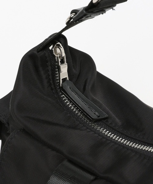 niko and...（ニコアンド）の「オリジナルチャーム付きマルチポケットショルダーバッグ（ショルダーバッグ・レディース・グレー/カーキ/ブラック・0）」の18枚目の写真