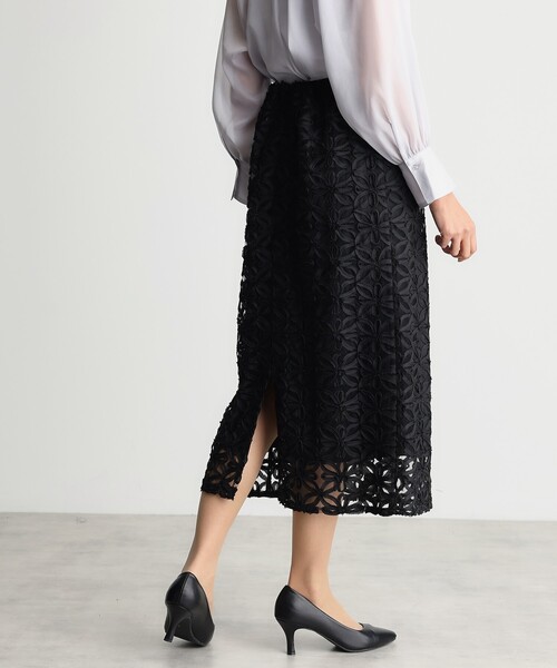 THE SHOP TK （ザ ショップ ティーケー ）の「【ONOFF活躍／セレモニー】刺繍レーススカート／洗える（スカート・レディース・アイボリー/ブラック・12/13）」の6枚目の写真