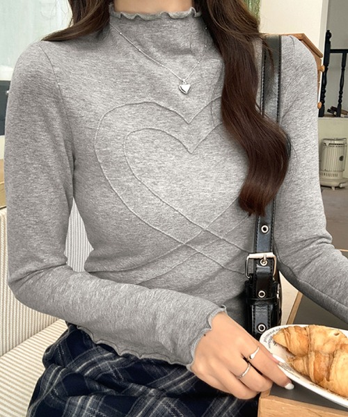 2ly2(トゥーリートゥー)の「着るだけで華やかに!立体ハートデザインメロウ仕上げ長袖Tシャツ(Tシャツ/カットソー・レディース・グレー/ブラック/ベージュ・FREE)」の17枚目の写真