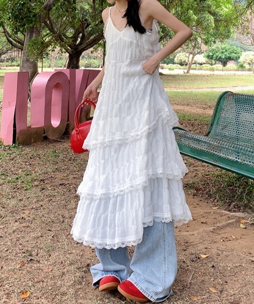 LAC-VERT(ラック・ヴェール)の「ティアードレースキャミワンピース【動画あり】(ワンピース・レディース・ブラック/ホワイト/ライトブルー・FREE)」の4枚目の写真