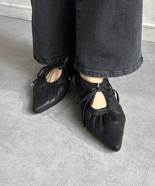 Thevon（ゼボン）の「ギャザーバレエシューズ（パンプス・レディース・ブラック/シルバー・M/L）」の3枚目の写真