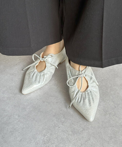 Thevon（ゼボン）の「ギャザーバレエシューズ（パンプス・レディース・ブラック/シルバー・M/L）」の10枚目の写真