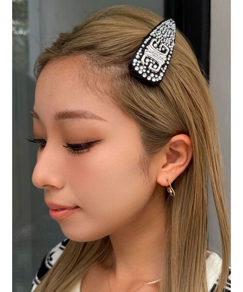 GYDA（ジェイダ）の「ラインストーンSymmetryGYDAバレッタ（バレッタ/ヘアクリップ・レディース・ブラック/ライトグレー・FREE）」の4枚目の写真