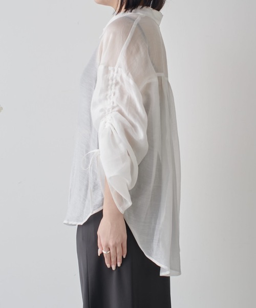 Lui's(ルイス)の「シアーギャザ―スリーブシャツ(シャツ/ブラウス・レディース・ホワイト/チャコールグレー/サックスブルー/イエロー/ブラウン/スカイブルー系/ブラック・FREE)」の21枚目の写真