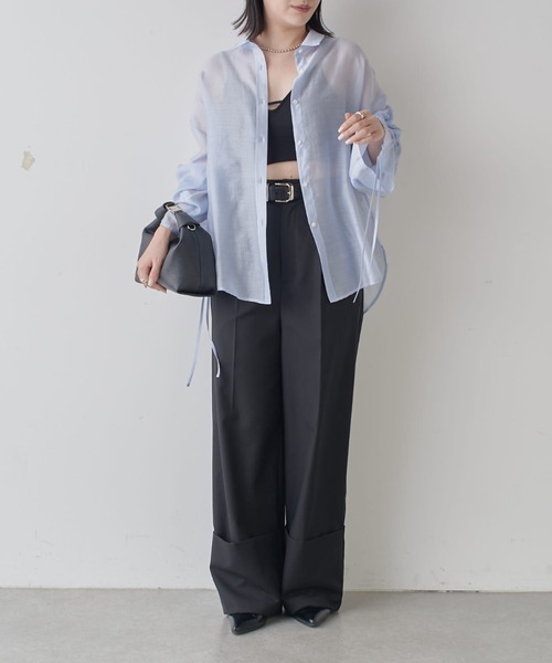 Lui's(ルイス)の「シアーギャザ―スリーブシャツ(シャツ/ブラウス・レディース・ホワイト/チャコールグレー/サックスブルー/イエロー/ブラウン/スカイブルー系/ブラック・FREE)」の8枚目の写真