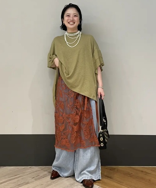 ROSE BUD(ローズバッド)の「FRILL BIG TEE(Tシャツ/カットソー・レディース・ブラック/ホワイト/カーキ・ONE SIZE)」の11枚目の写真