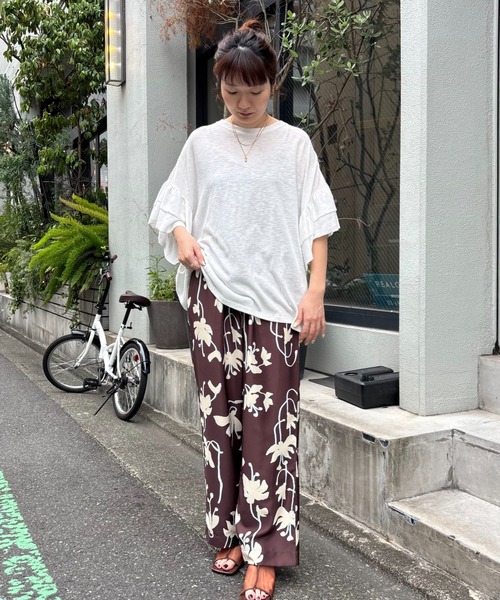 ROSE BUD(ローズバッド)の「FRILL BIG TEE(Tシャツ/カットソー・レディース・ブラック/ホワイト/カーキ・ONE SIZE)」の14枚目の写真