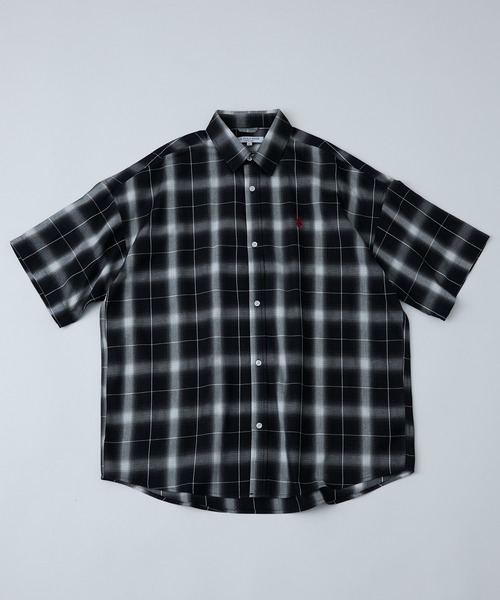 U.S. POLO ASSN.(ユーエスポロアッスン)の「U.S. POLO ASSN./ユーエスポロアッスン 別注 ワンポイント刺繍チェックショートスリーブシャツ(限定展開)(UNISEX)(シャツ/ブラウス・メンズ・ブラック/ブラック系その他/ネイビー/ベージュ/ホワイト系その他・SMALL/MEDIUM/LARGE)」の10枚目の写真