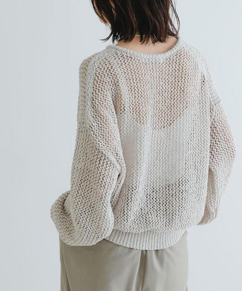 URBAN RESEARCH（アーバンリサーチ）の「『WEB/一部店舗限定カラー』透かし柄ルーズニット（ニット/セーター・レディース・ブラック/オフホワイト/アイボリー/グレー系その他・FREE）」の9枚目の写真