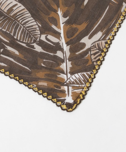 THROW（スロー）の「THROW　SASHA（バンダナ/スカーフ・レディース・ブラウン/ネイビー・ONE）」の5枚目の写真