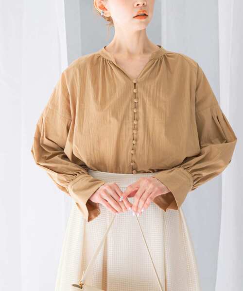 URBAN RESEARCH ROSSO WOMEN（アーバンリサーチ　ロッソ）の「ボタンデザインショートシャツブラウス（シャツ/ブラウス・レディース・キャメル/ミント/アイボリー・FREE）」の12枚目の写真