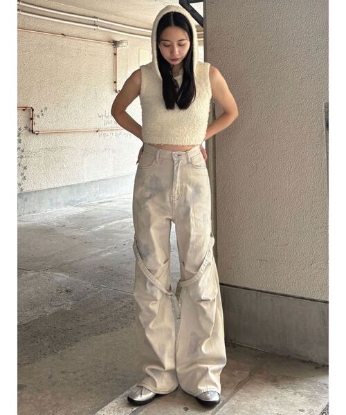 EMODA(エモダ)の「シャギーフードニットタンクトップ(ニット/セーター・レディース・アイボリー/ブラック/グレー・FREE)」の15枚目の写真