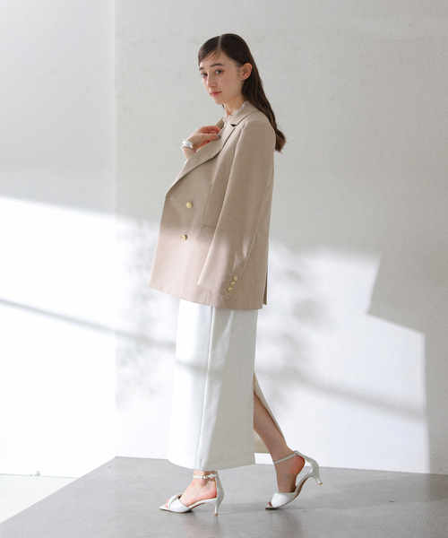 La TOTALITE(ラトータリテ)の「T/Rダブルブレストジャケット(テーラードジャケット・レディース・ベージュ/ネイビー・38/36/40)」の4枚目の写真