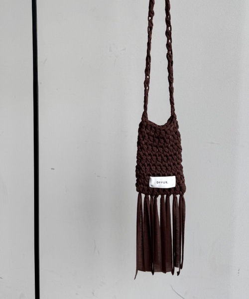 dini FLORENCEショルダーバッグ ダイヤモンドパターン ブラウン セール】ハンドニットフリンジショルダーバッグ（ショルダー
