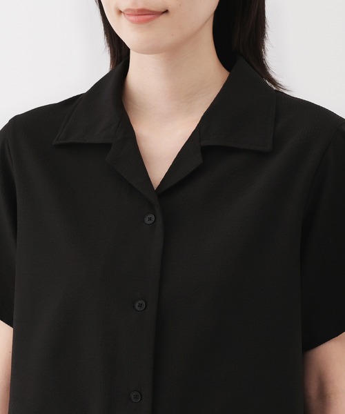 無印良品（ムジルシリョウヒン）の「婦人　風を通す　ストレッチサッカー　オープンカラー半袖シャツ（シャツ/ブラウス・レディース・ブルー系/オフホワイト/ブラック・XL/S/M/L）」の16枚目の写真