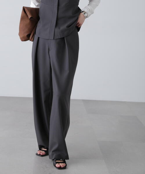 FREE'S MART（フリーズマート）の「〈セットアップ対応〉タックセミワイドパンツ（その他パンツ・レディース・ホワイト系その他/ブルー/ブラック・SMALL/MEDIUM）」の5枚目の写真