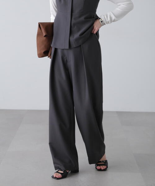 FREE'S MART（フリーズマート）の「〈セットアップ対応〉タックセミワイドパンツ（その他パンツ・レディース・ホワイト系その他/ブルー/ブラック・SMALL/MEDIUM）」の7枚目の写真