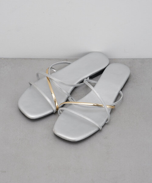 Jena espace merveilleux（ジェナ　エスパスメルヴェイユ）の「ラインフラットシューズ（サンダル・レディース・シルバー/ブラック/ベージュ・LARGE/MEDIUM）」の14枚目の写真